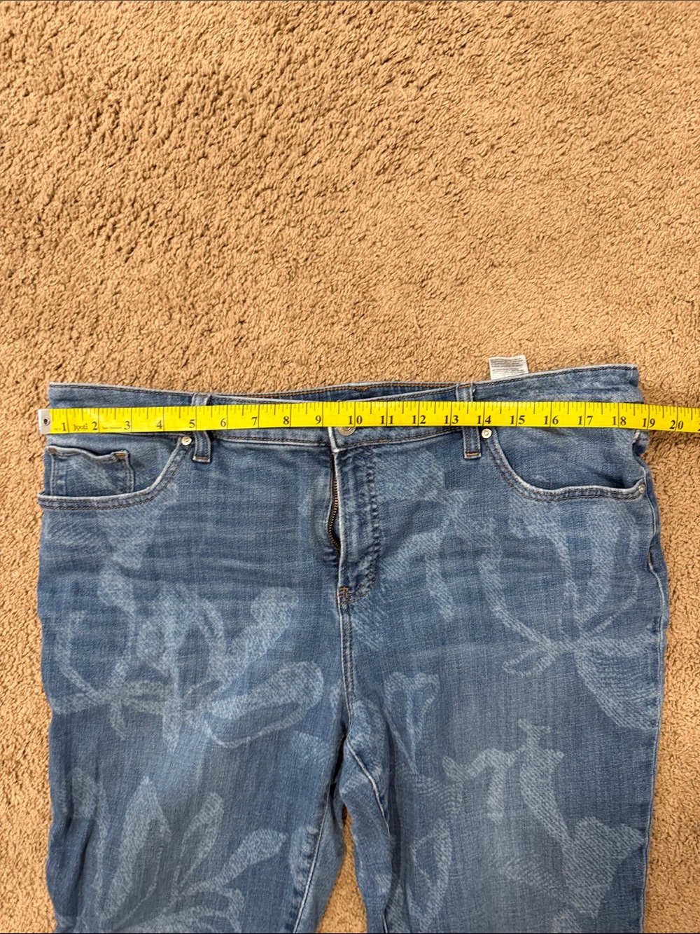 Chico's So Slimming Girlfriend Blue Floral Jeans - Size 3 - Picture 5 of 6